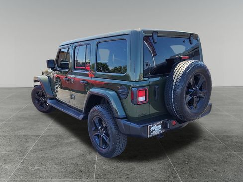 Used 2021 Jeep Wrangler Unlimited Sahara AWD/4WD image 5