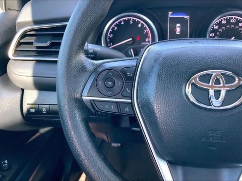 Used 2023 Toyota Camry LE image 22