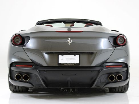 Certified 2022 Ferrari Portofino M RWD image 25