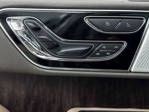 Used 2022 Lincoln Navigator Reserve image 33