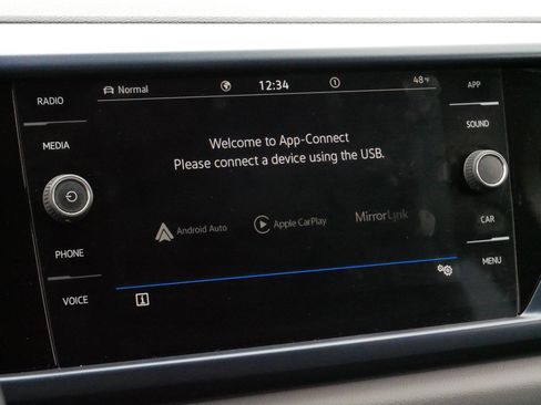 Used 2022 Volkswagen Taos SE image 22