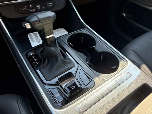 New 2026 Kia Carnival EX image 28