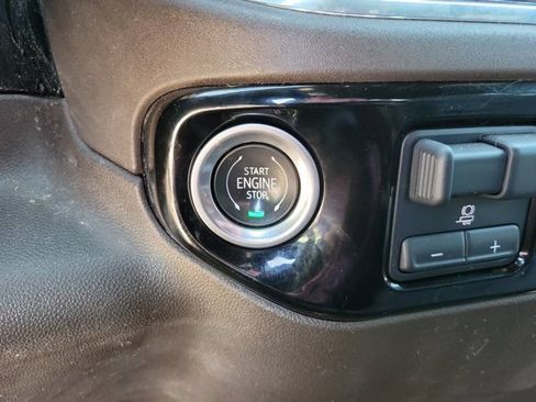 Used 2024 GMC Sierra 1500 SLE w/ Preferred Package AWD/4WD image 11