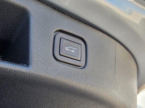 Used 2025 Chevrolet Blazer EV RS image 31