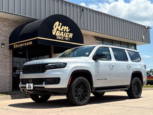 New 2025 Jeep Wagoneer Series II w/ Convenience Group I image 1