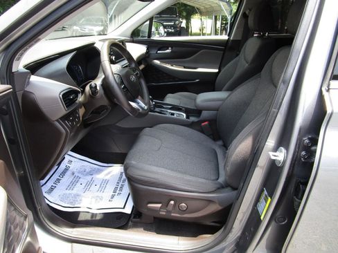 Used 2019 Hyundai Santa Fe SEL FWD image 18