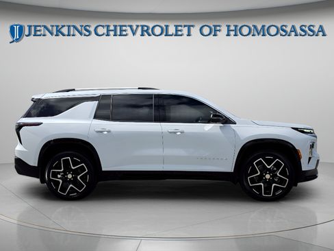 New 2026 Chevrolet Traverse High Country FWD image 2