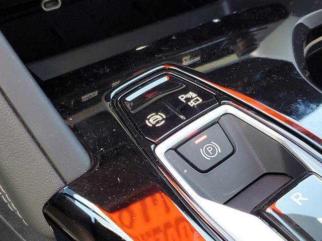 Used 2025 Audi Q5 Premium w/ Convenience Package AWD/4WD image 22