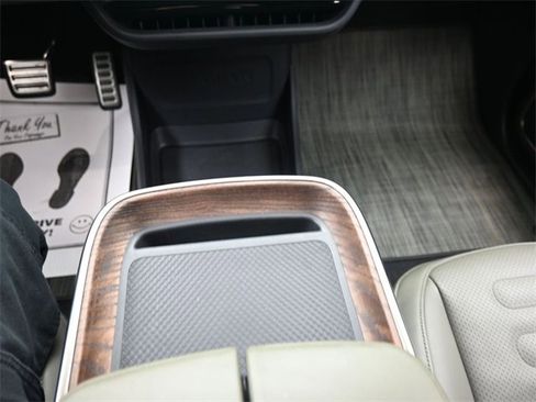 Used 2022 Rivian R1T Launch Edition image 11