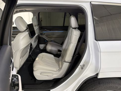 Used 2023 Jeep Grand Cherokee L Overland w/ Rear Seat Video Group I image 5