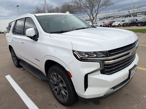 Used 2022 Chevrolet Tahoe LT w/ Luxury Package image 3