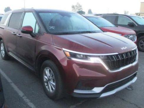 Certified 2024 Kia Carnival LX image 7