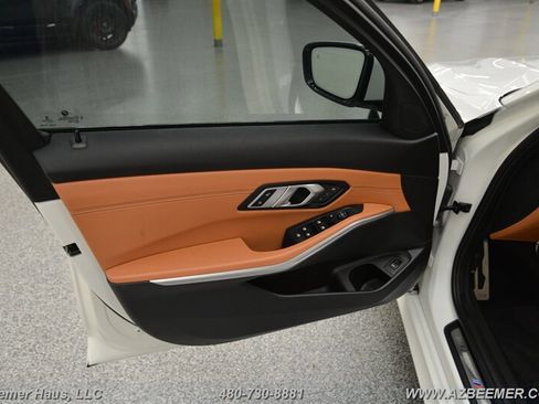 Used 2021 BMW 330i Sedan w/ M Sport Package RWD image 37
