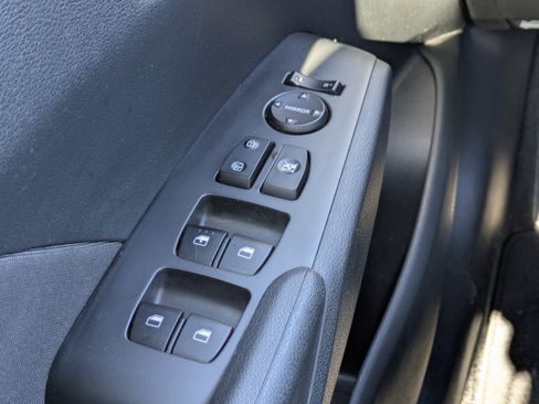 Certified 2021 Hyundai Accent SE image 23