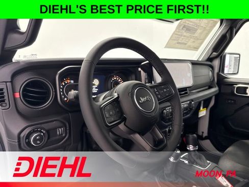 New 2026 Jeep Gladiator Rubicon w/ Steel Power Dome Hood Package AWD/4WD image 19