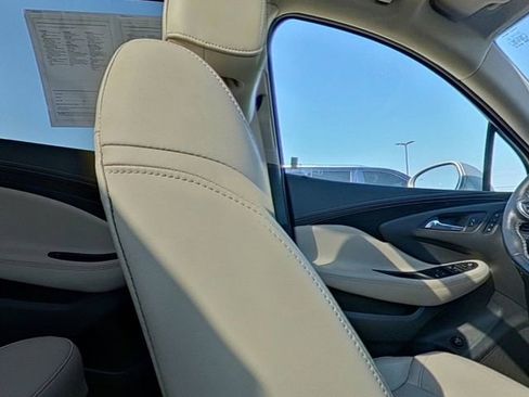 Used 2017 Buick Envision Essence FWD image 31