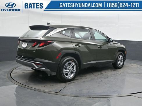 New 2026 Hyundai Tucson SE image 2
