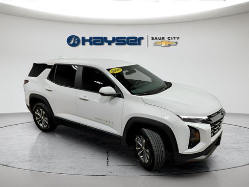 Used 2026 Chevrolet Equinox LT AWD/4WD image 8