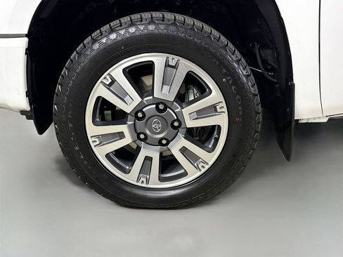 Used 2020 Toyota Tundra Platinum AWD/4WD image 32