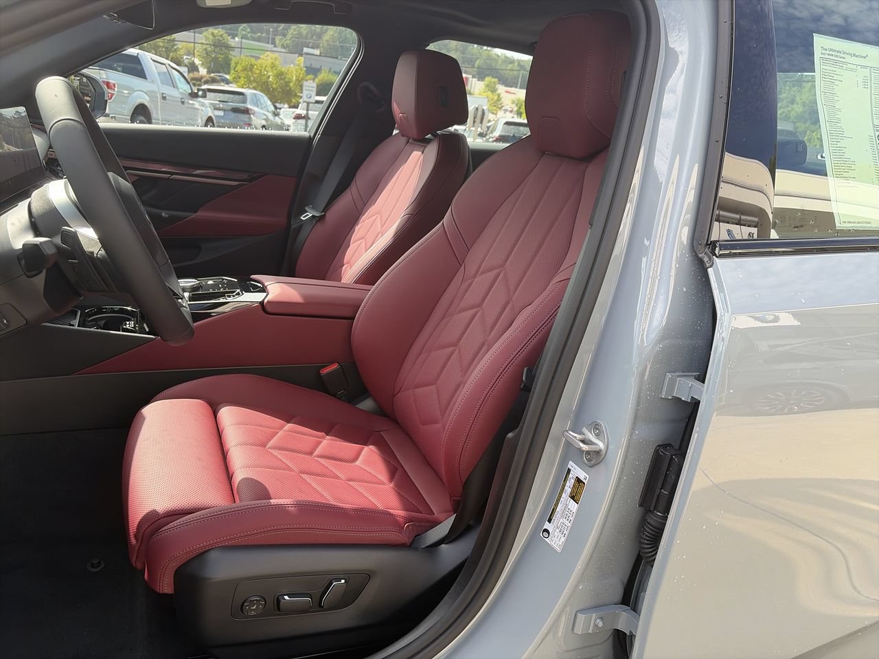 Used 2027 BMW 530i w/ M Sport Package RWD image 14