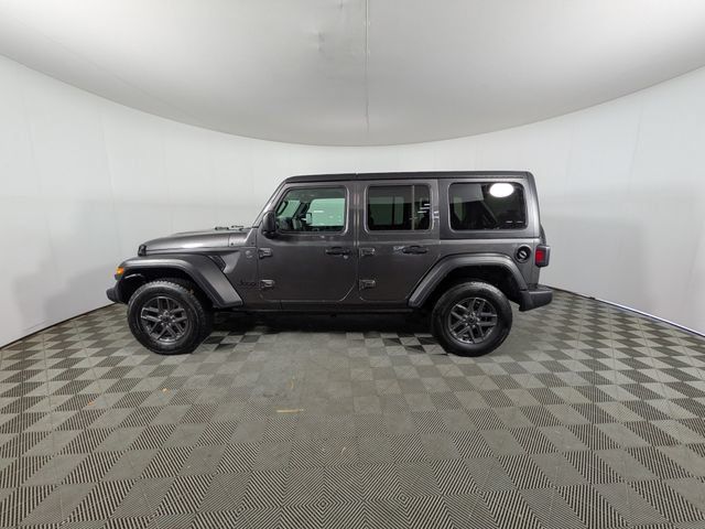 Used 2024 Jeep Wrangler Unlimited Sport AWD/4WD image 23
