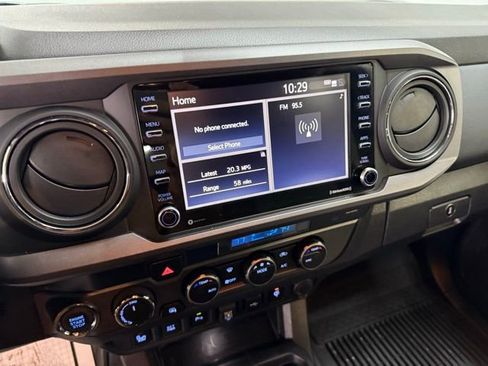 Used 2023 Toyota Tacoma TRD Sport image 29