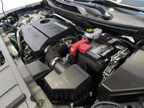 Used 2023 Nissan Rogue SV image 37