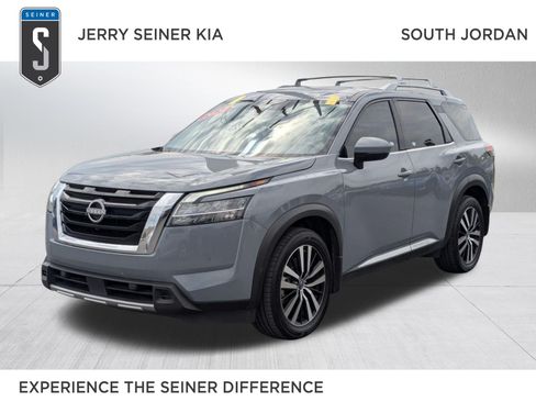 Used 2024 Nissan Pathfinder Platinum w/ Cargo Package AWD/4WD image 1