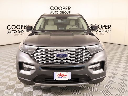 Used 2020 Ford Explorer Platinum w/ Premium Technology Package image 10