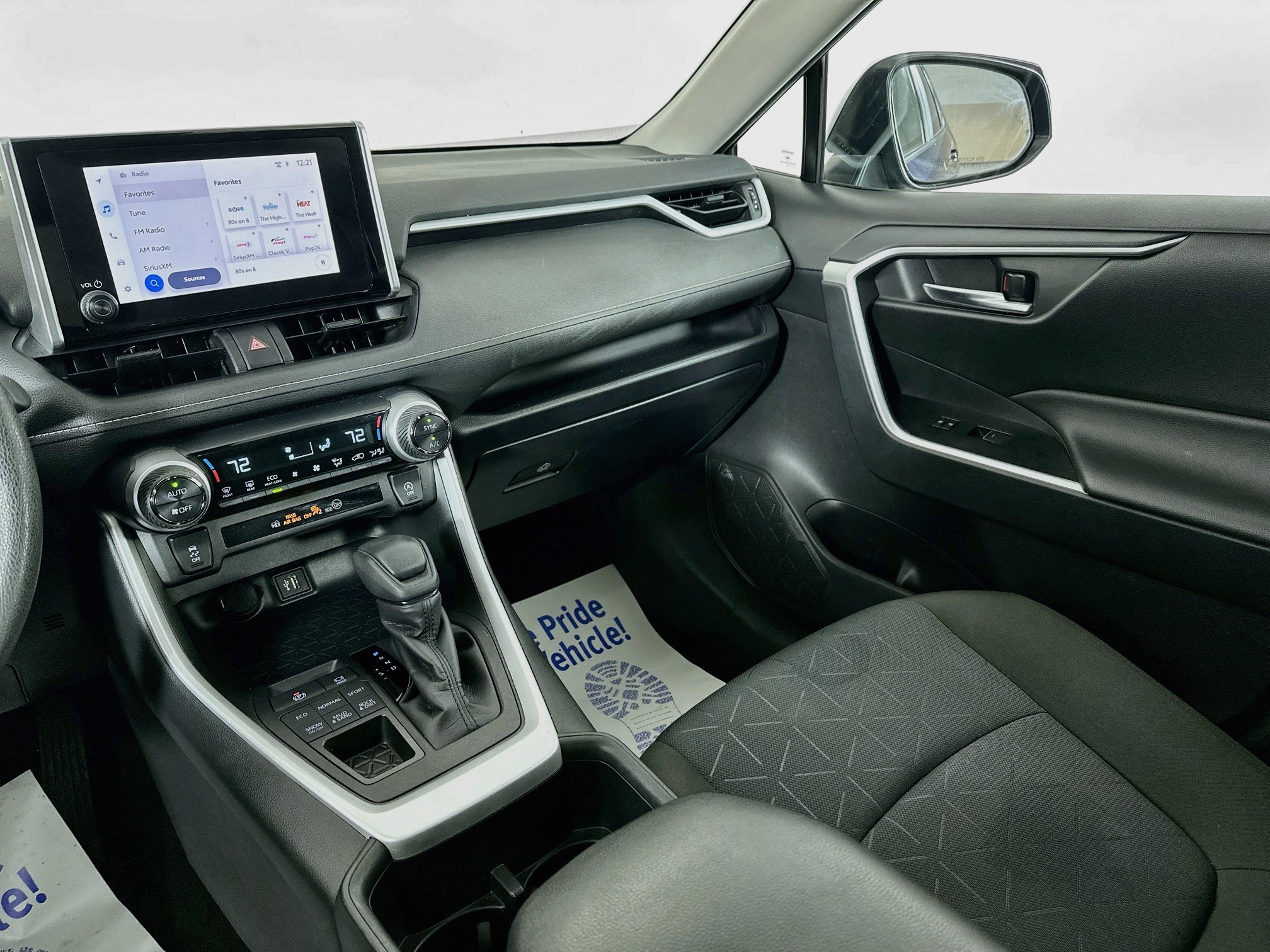 Certified 2025 Toyota RAV4 XLE AWD/4WD image 21