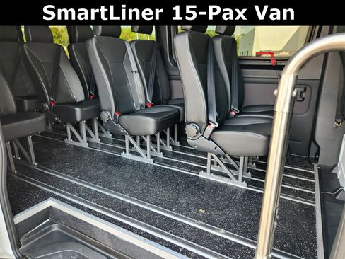 Used 2024 Mercedes-Benz Sprinter 3500 image 31