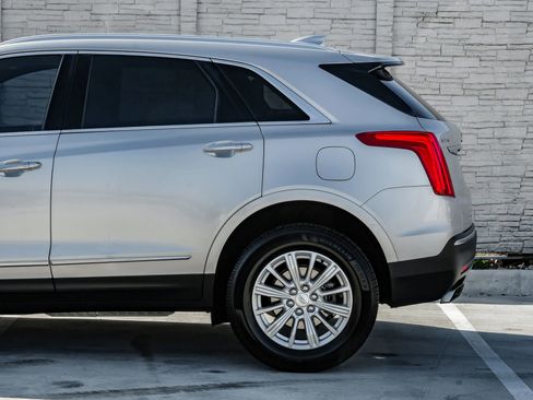Used 2018 Cadillac XT5 FWD image 13