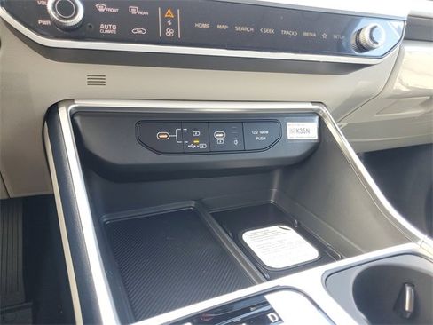 New 2026 Kia Carnival SX image 27