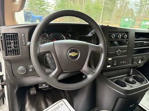 Used 2017 Chevrolet Express 2500 image 14