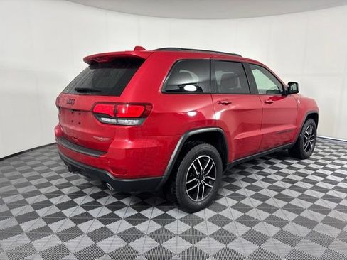 Used 2021 Jeep Grand Cherokee Trailhawk w/ Trailhawk Luxury Group AWD/4WD image 6