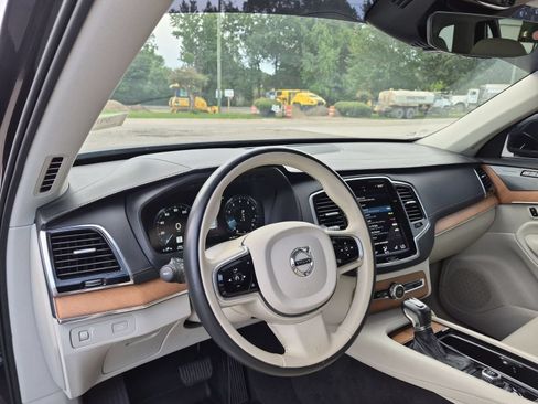 Used 2020 Volvo XC90 T6 Inscription w/ Protection Package Premier AWD/4WD image 10