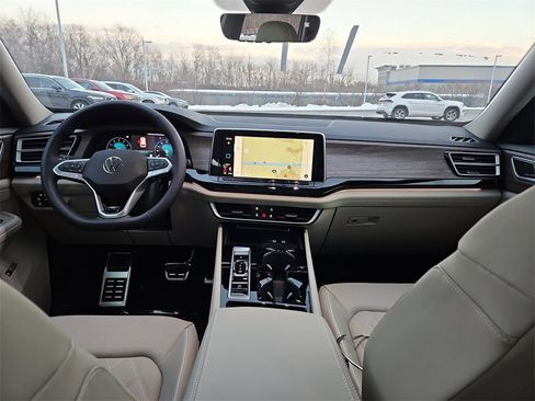 New 2026 Volkswagen Atlas SEL Premium R-Line image 5