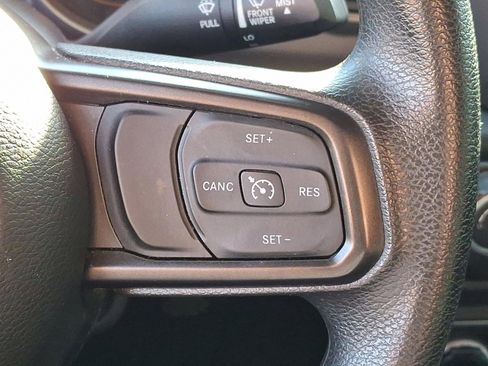 Certified 2018 Jeep Wrangler Unlimited Sport image 21