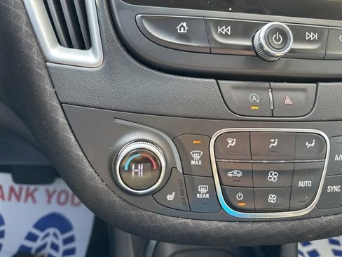 Used 2024 Chevrolet Malibu LT image 19