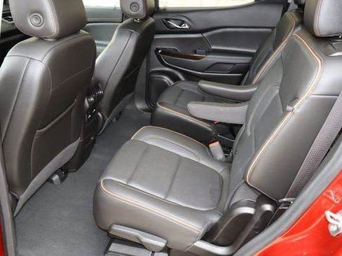 Used 2023 GMC Acadia AT4 AWD/4WD image 6