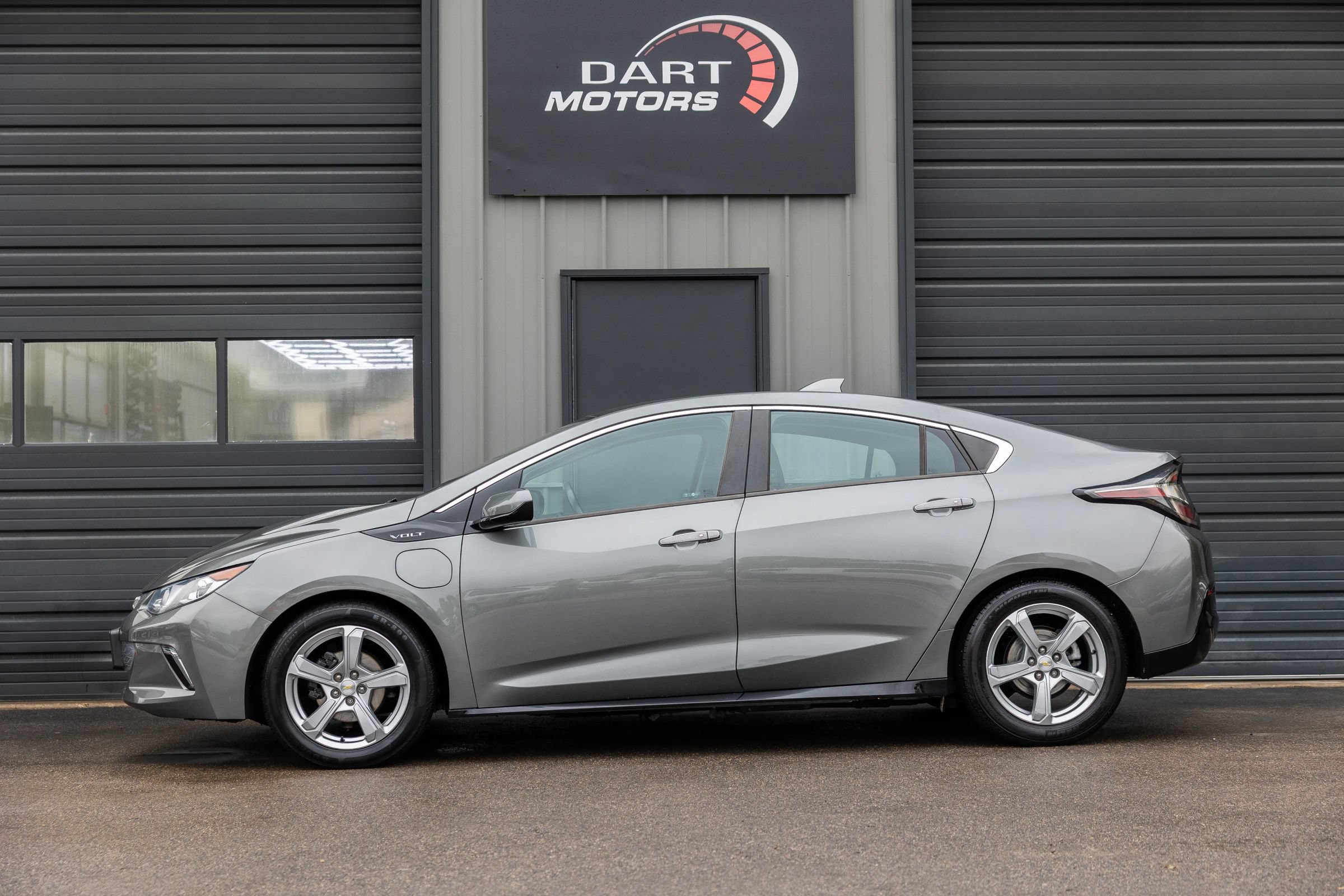 Used 2017 Chevrolet Volt LT FWD image 4