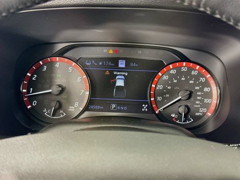 Used 2022 Nissan Frontier PRO-4X AWD/4WD image 14