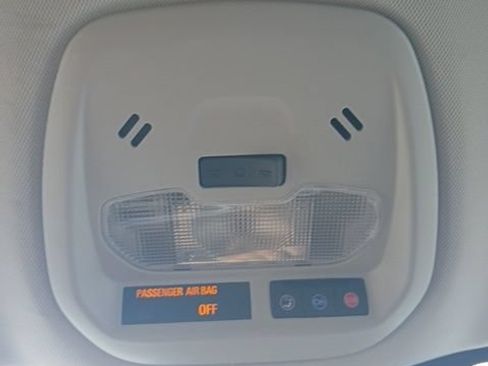 Used 2025 Chevrolet Trax LS w/ LS Convenience Package FWD image 26