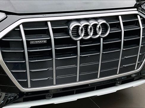 Used 2023 Audi Q5 2.0T Premium w/ Convenience Package image 31