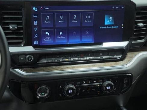 Used 2023 Chevrolet Silverado 1500 RST AWD/4WD image 14