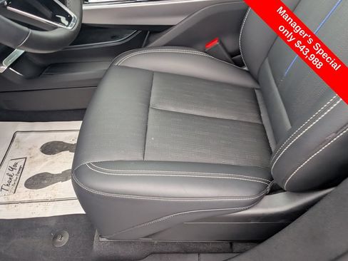 Used 2025 Cadillac Lyriq Luxury w/ LPO, Floor Liner Package AWD/4WD image 23