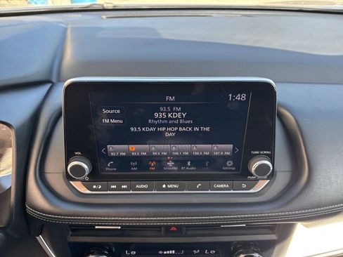 Used 2025 Nissan Rogue SV image 20