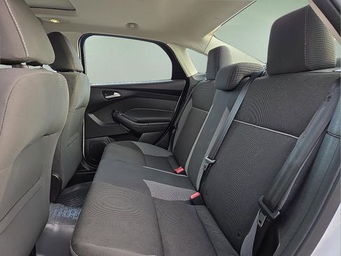 Used 2014 Ford Focus SE image 10
