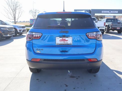 New 2026 Jeep Compass Latitude image 21