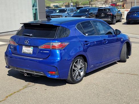 Used 2015 Lexus CT 200h w/ Navigation Package image 4